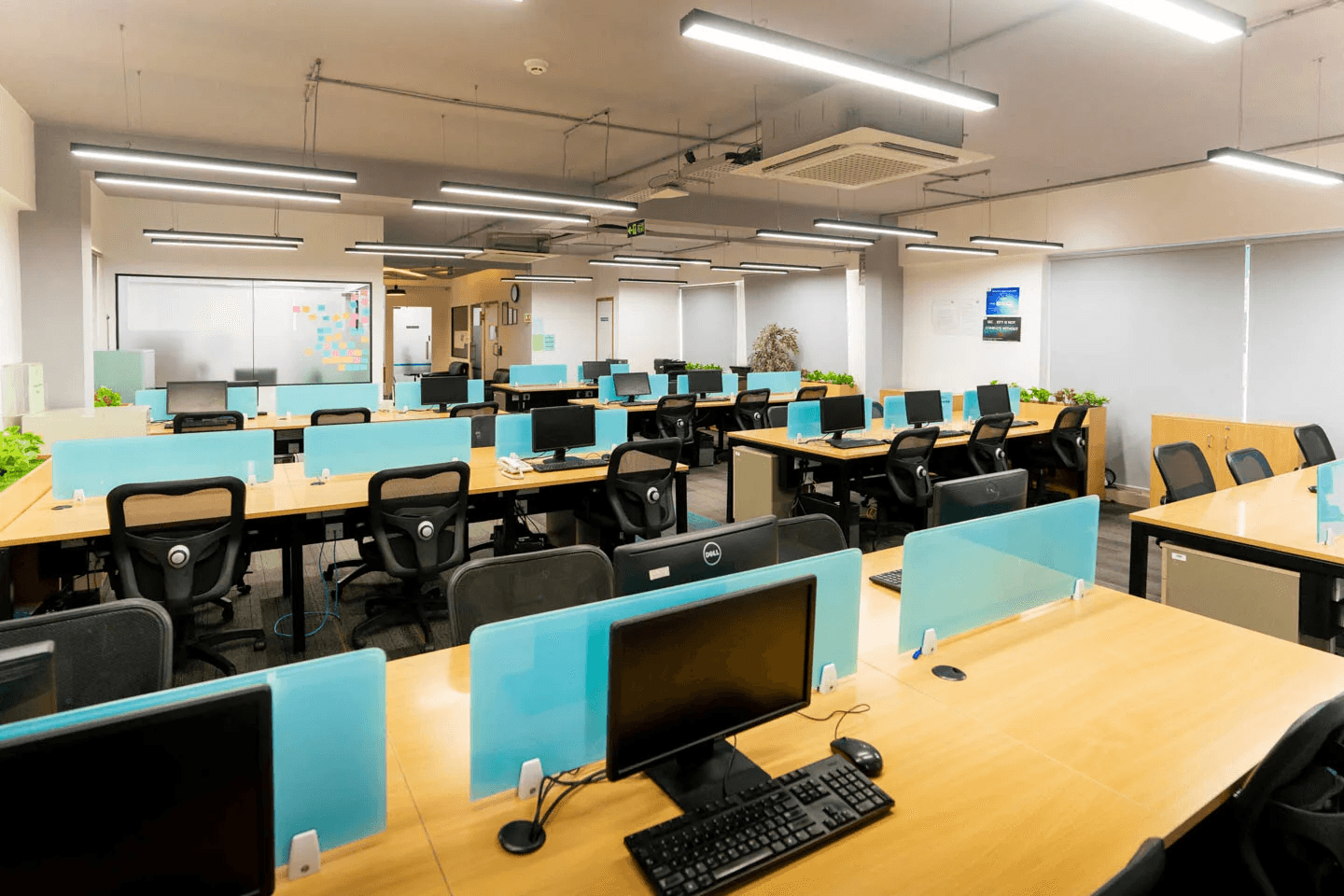 Where Can Businesses Find Ready-to-Move Offices in Pune?