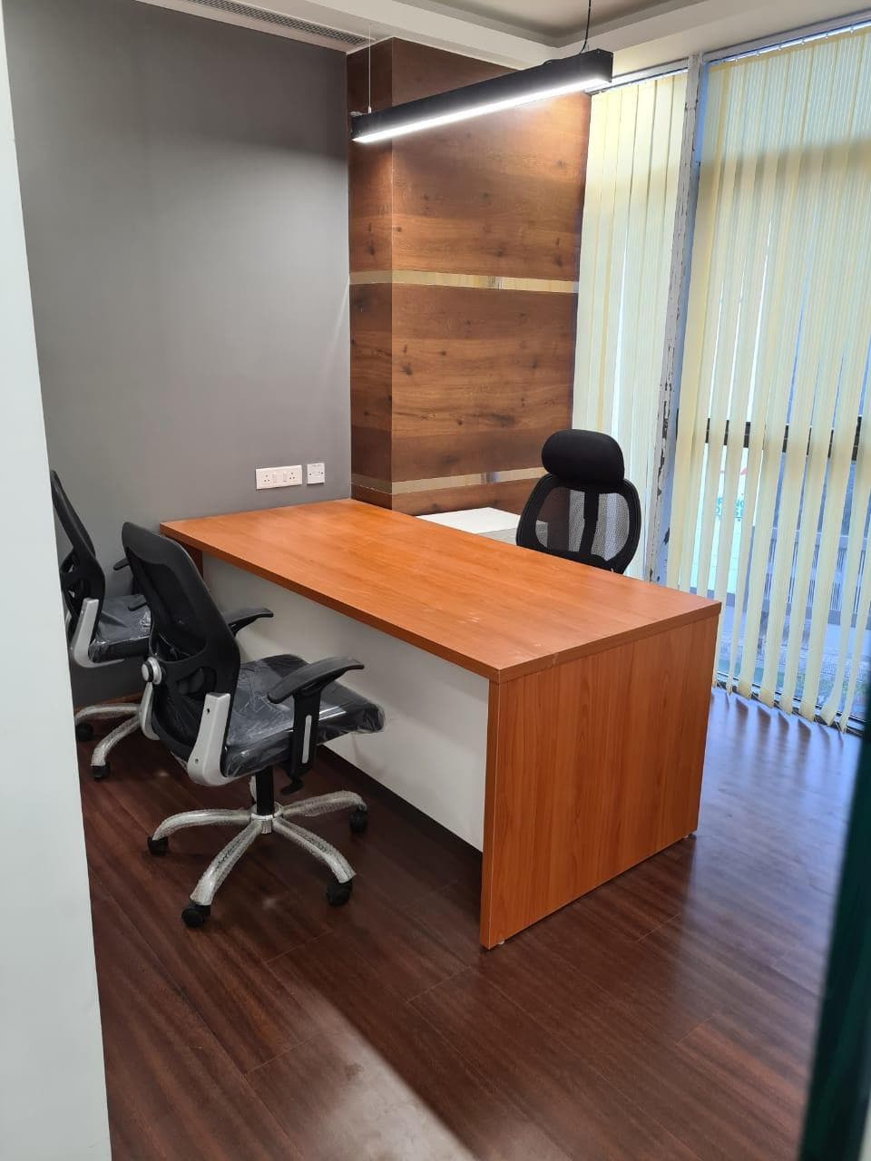 Amanora Chambers