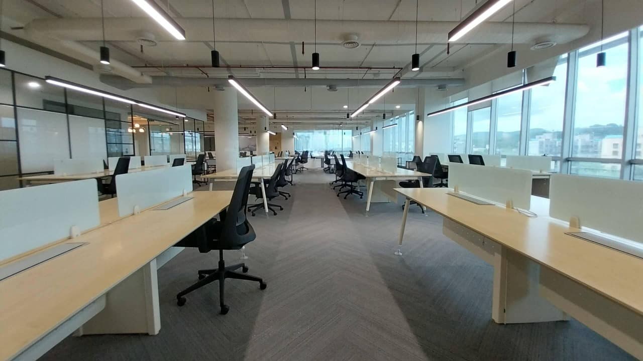 Rohan Mithila Business Park