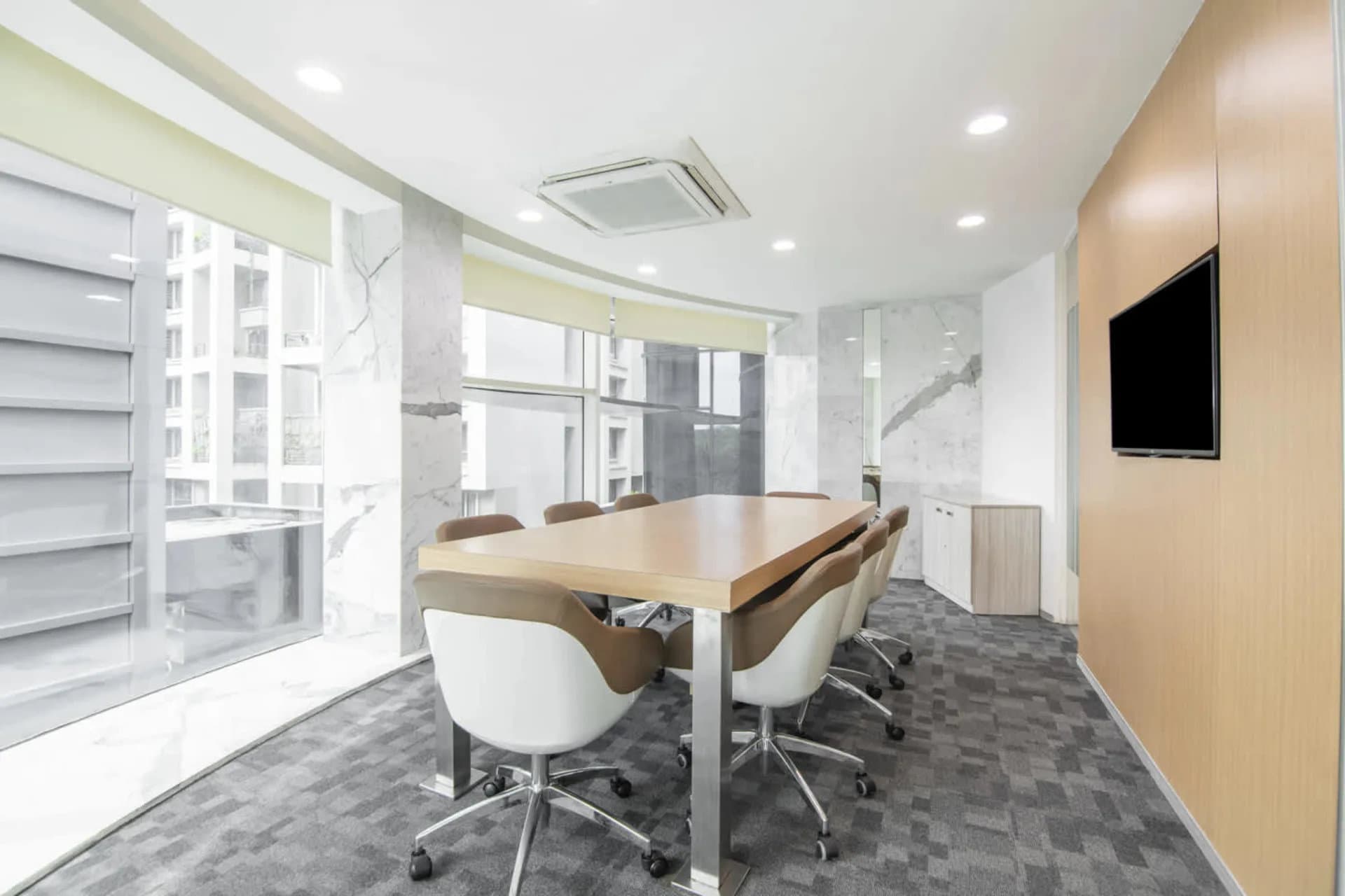 Regus- International Trade Tower