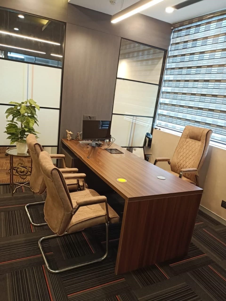 Solitaire Business Hub I.