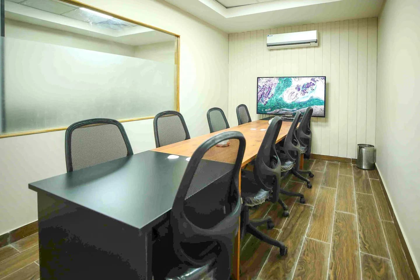 The V IT Park